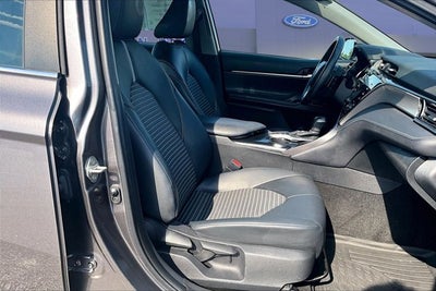 2020 Toyota Camry Hybrid SE