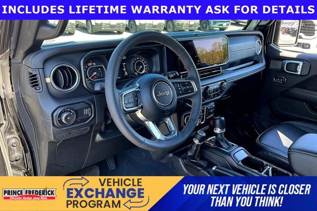 2025 Jeep Wrangler 4-Door Sahara 4x4