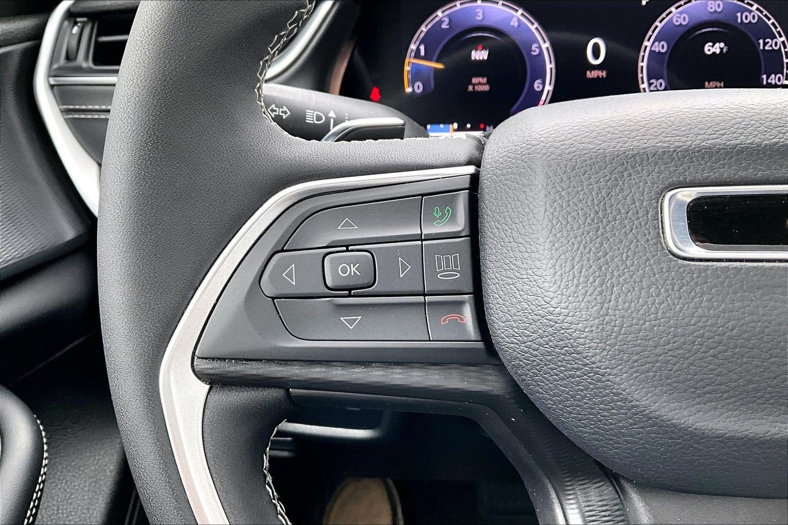 2025 Jeep Grand Cherokee Laredo X 4x4