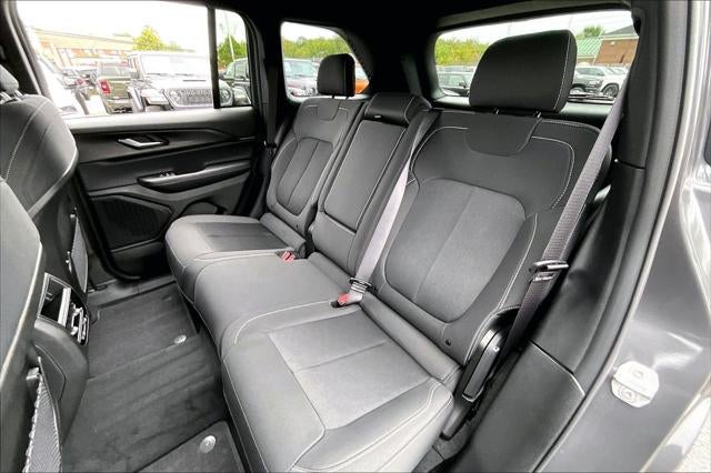 2025 Jeep Grand Cherokee Laredo X 4x4