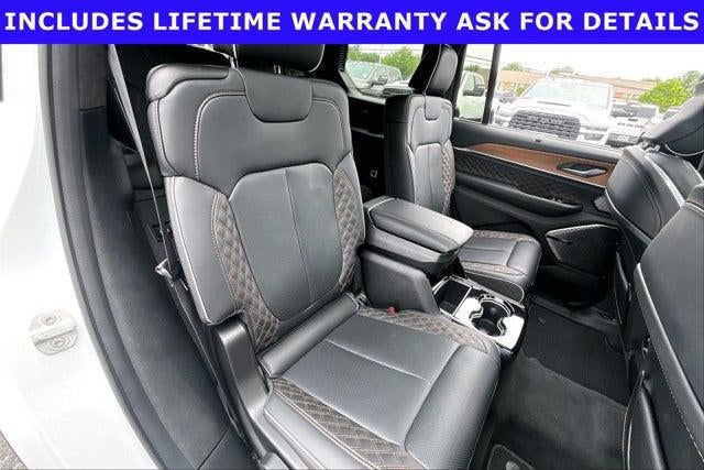 2025 Jeep Grand Cherokee L Summit Reserve 4x4