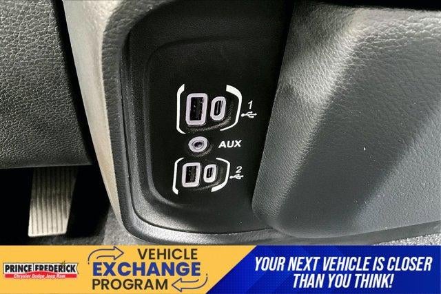 2025 RAM 1500 Big Horn Crew Cab 4x4 6'4' Box