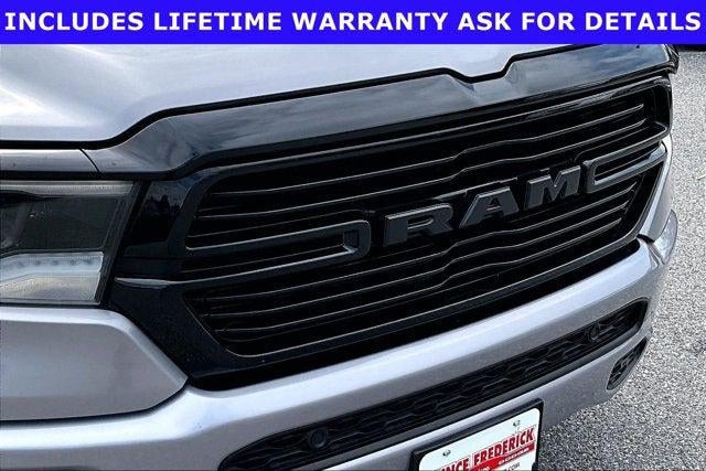 2022 RAM 1500 Laramie Crew Cab 4x4 5'7' Box