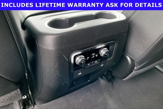 2024 GMC Yukon 4WD SLT