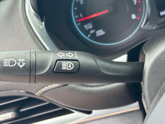 2023 Chevrolet Traverse AWD LT Leather