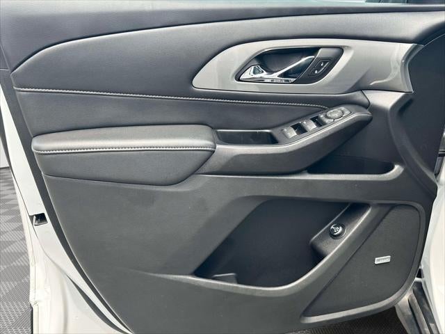 2023 Chevrolet Traverse AWD LT Leather