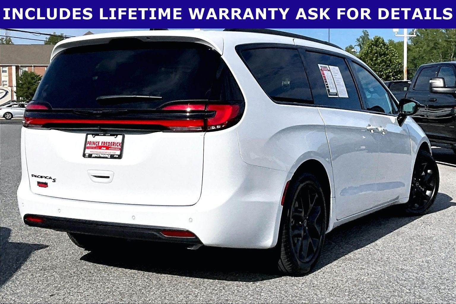2026 Chrysler Pacifica Select