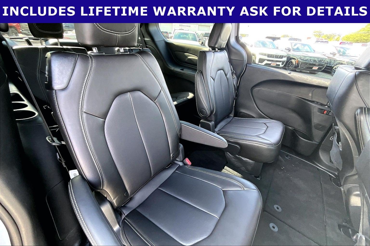 2026 Chrysler Pacifica Select
