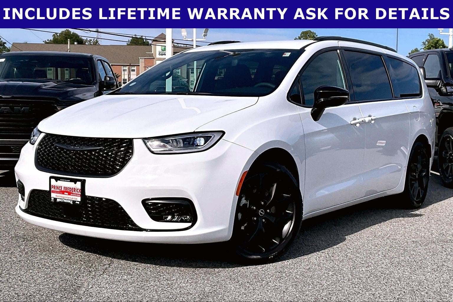 2026 Chrysler Pacifica Select