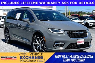 2022 Chrysler Pacifica Limited AWD