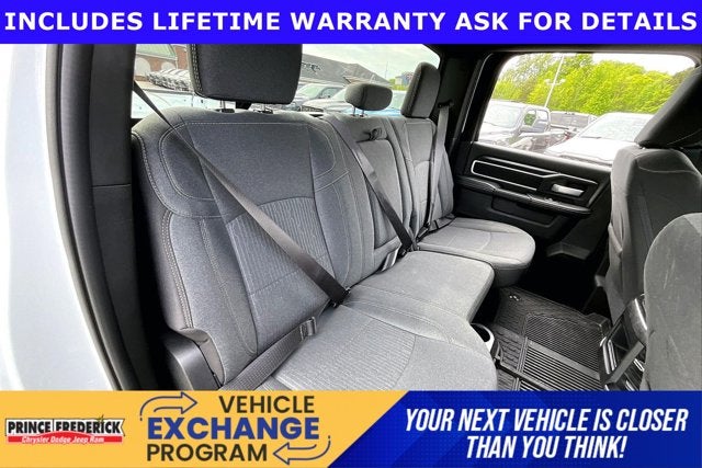 2024 RAM 3500 Big Horn Crew Cab 4x4 8' Box