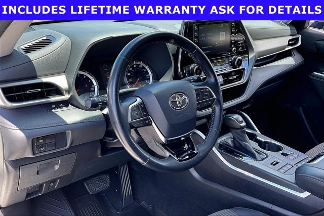 2021 Toyota Highlander LE