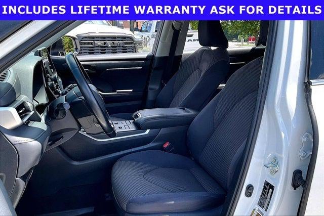 2021 Toyota Highlander LE