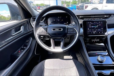 2022 Jeep Grand Cherokee L Laredo