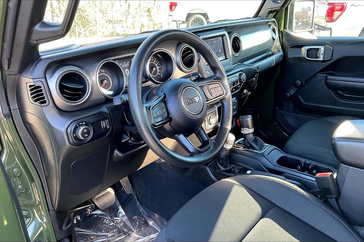 2023 Jeep Gladiator Sport