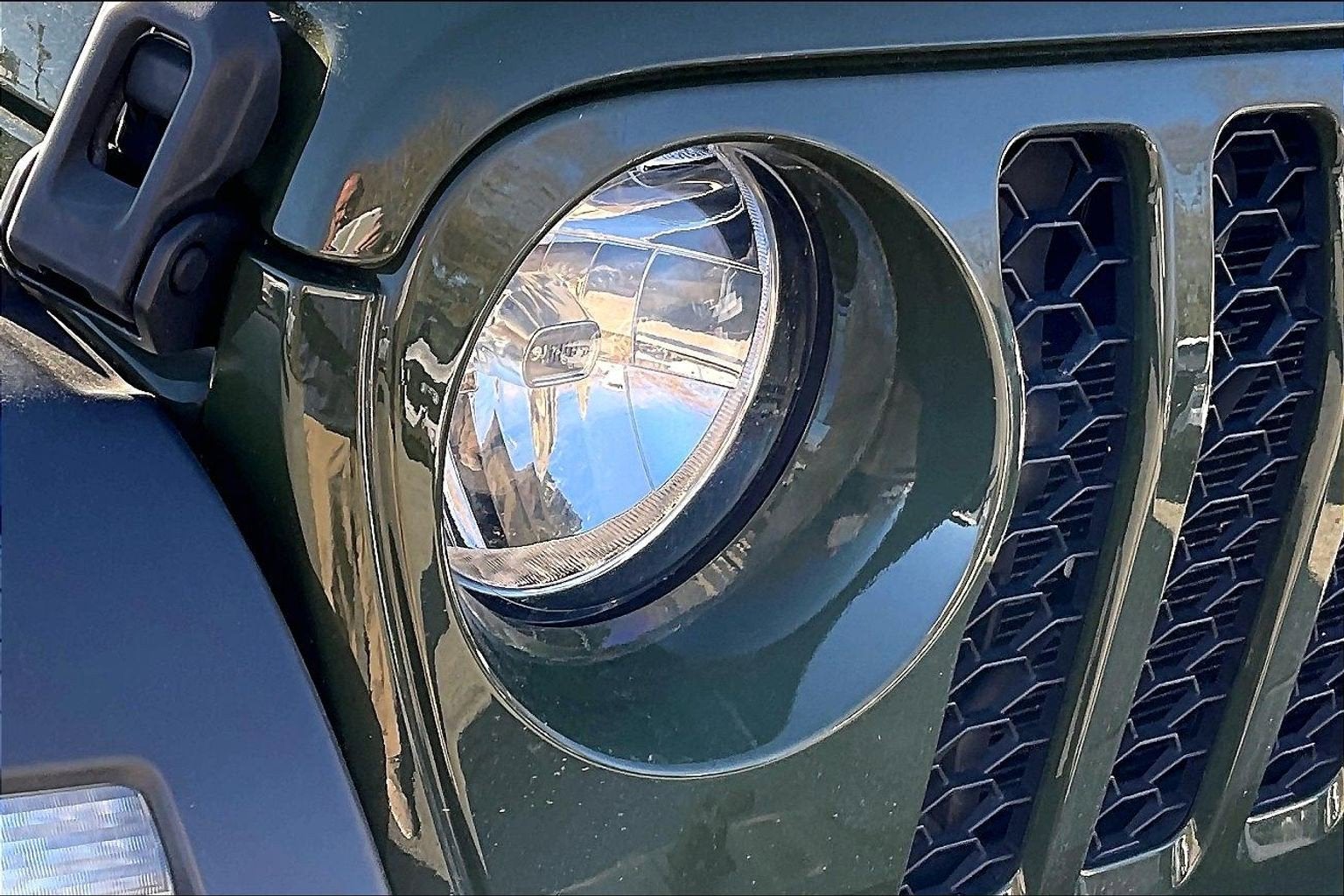 2023 Jeep Gladiator Sport