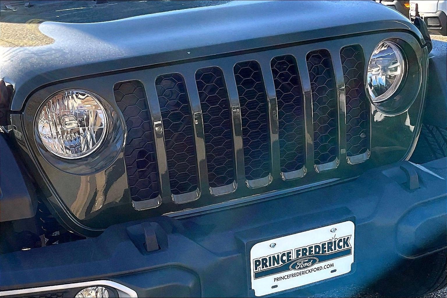 2023 Jeep Gladiator Sport