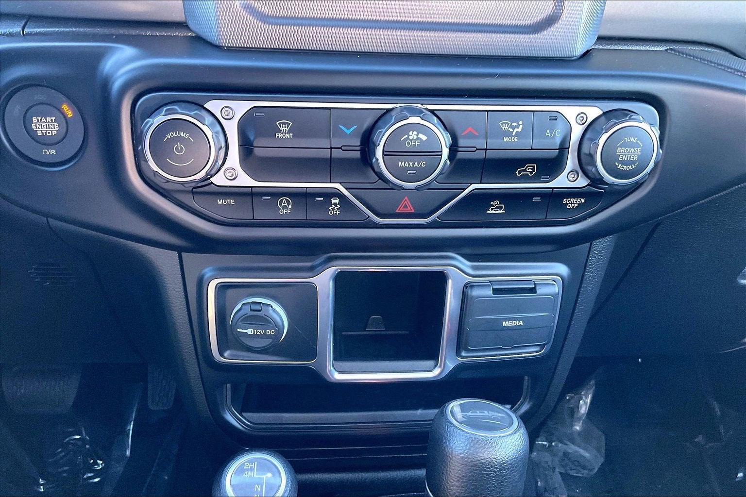 2023 Jeep Gladiator Sport