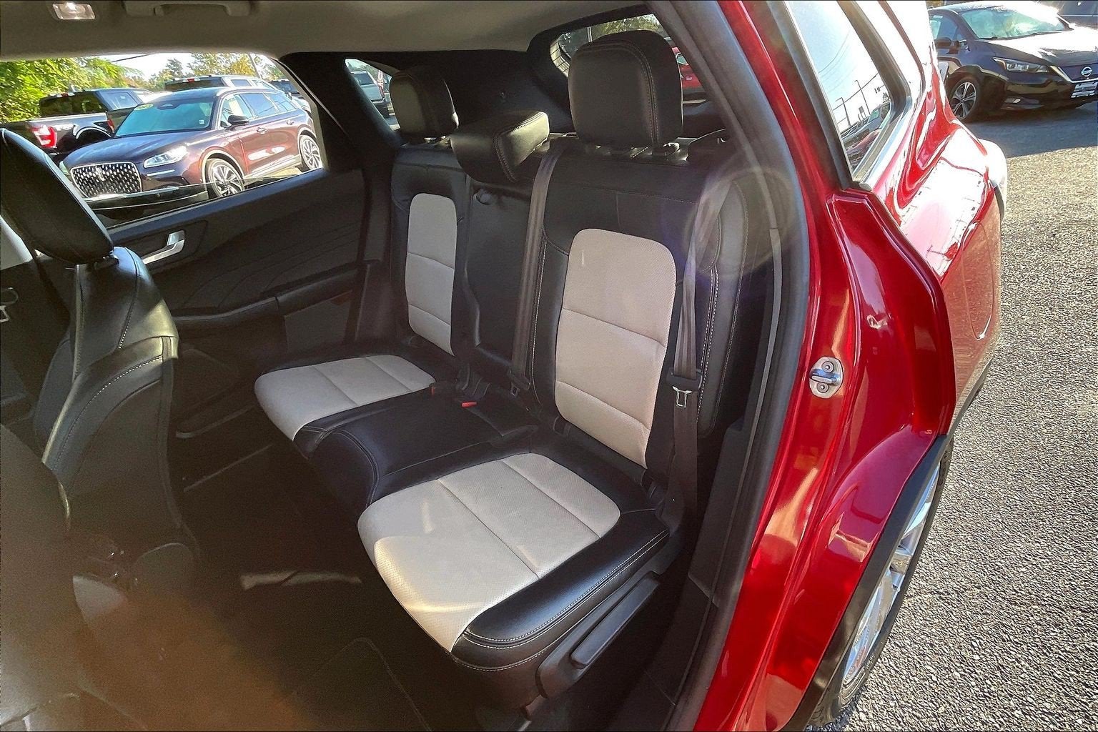 2022 Ford Escape Titanium Hybrid