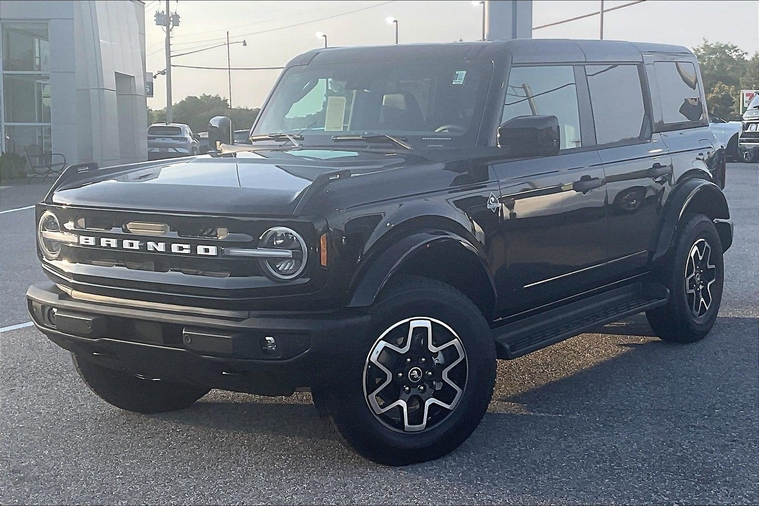 2026 Ford Bronco Outer Banks
