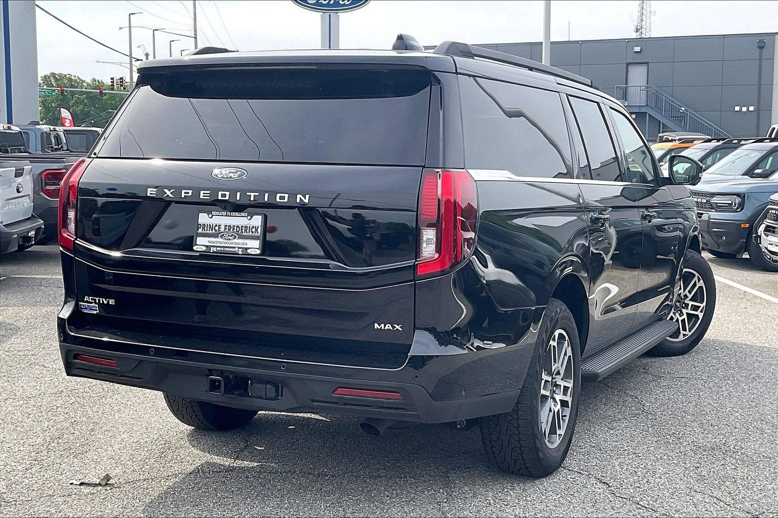 2025 Ford Expedition Max Active
