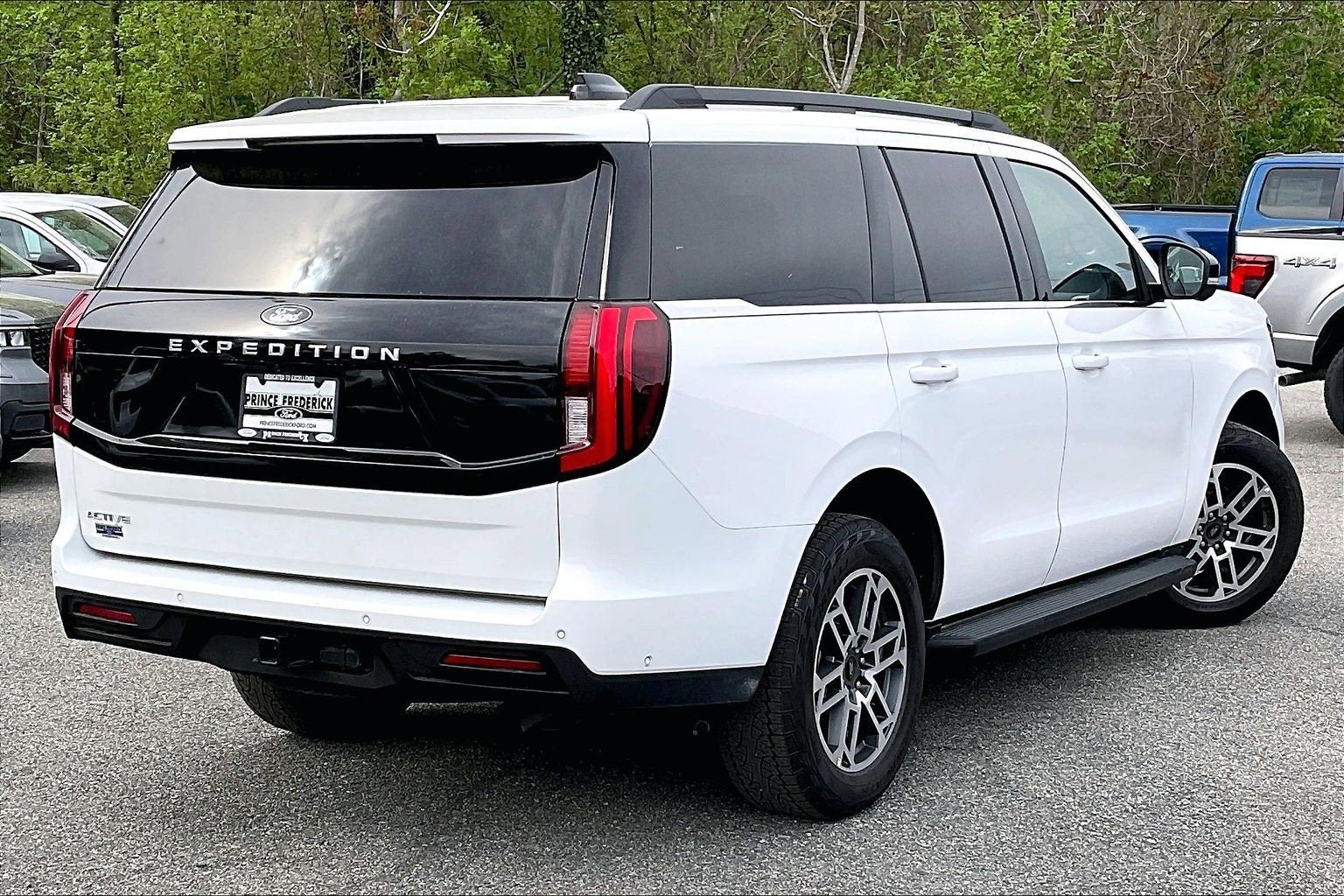 2025 Ford Expedition Active