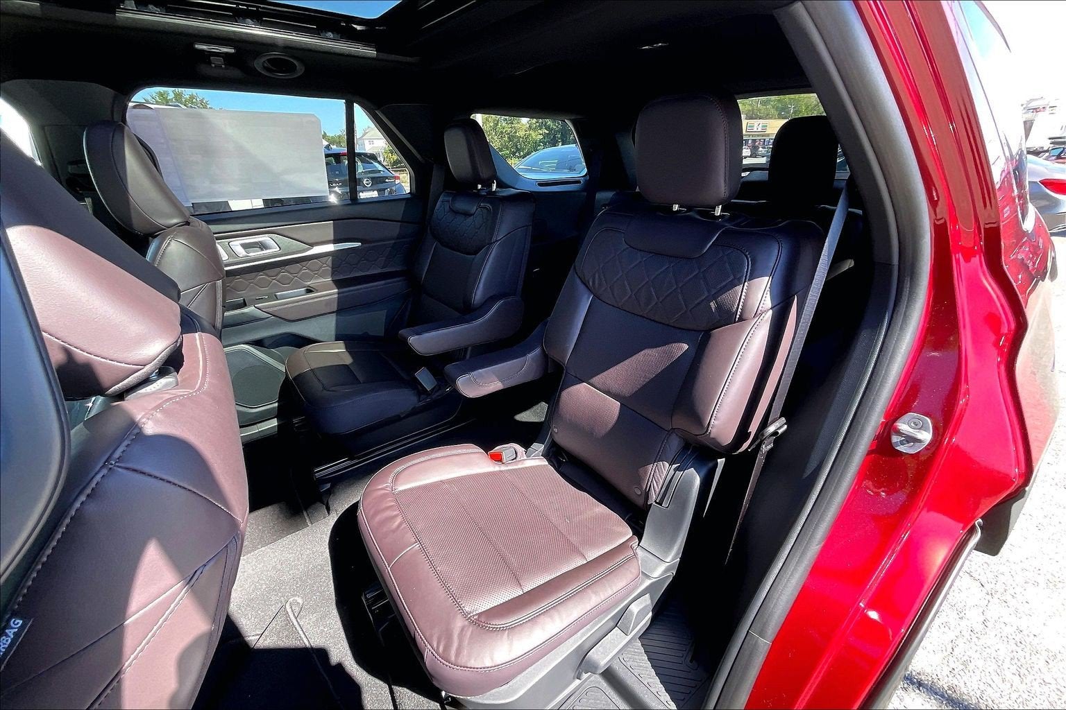2027 Ford Explorer Platinum