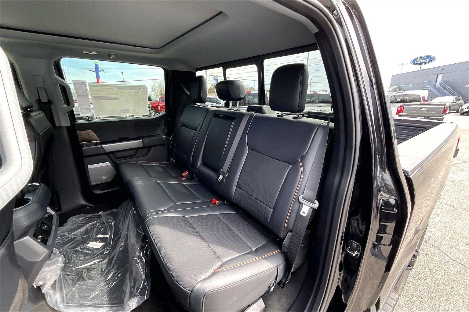 2026 Ford Super Duty F-350 SRW LARIAT