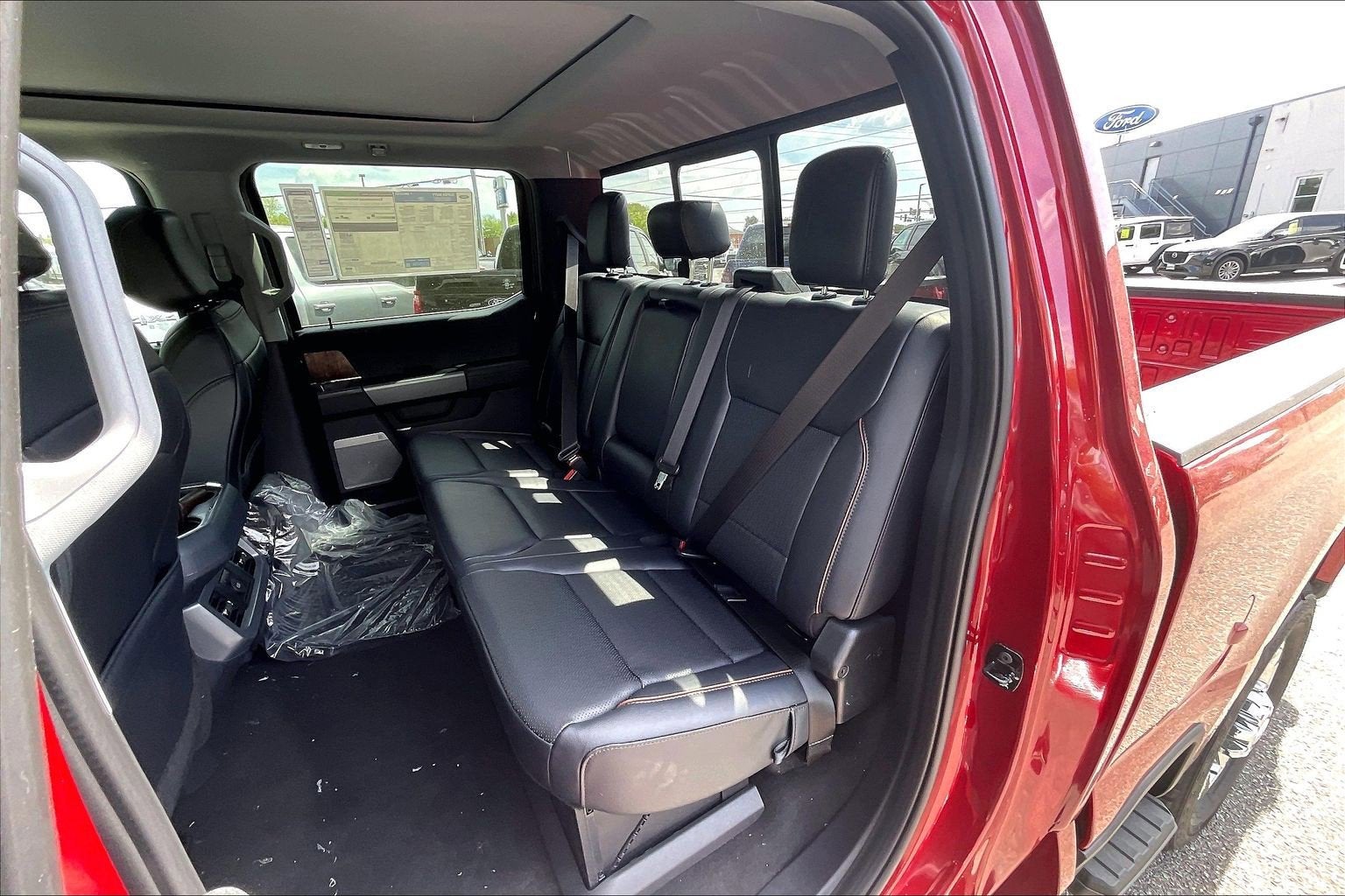 2026 Ford Super Duty F-350 SRW LARIAT