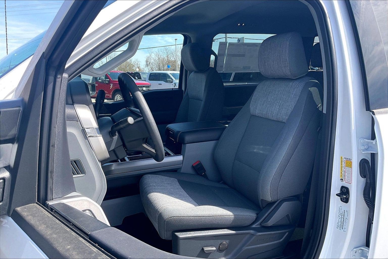 2026 Ford Super Duty F-350 SRW XLT