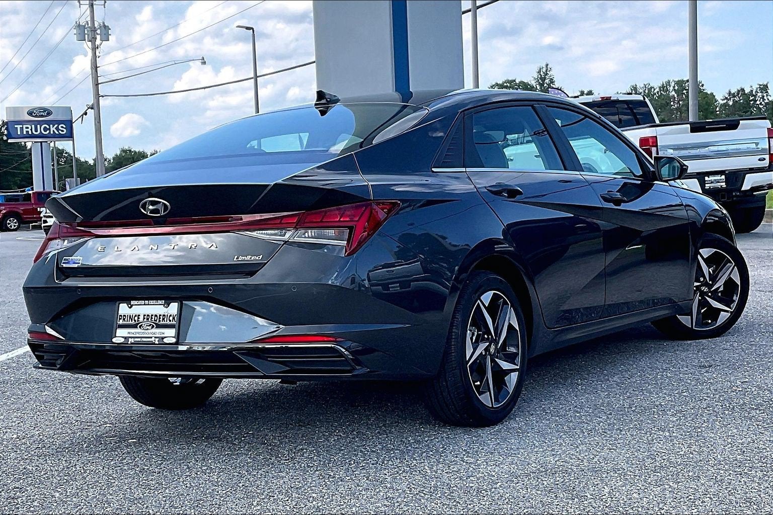 2023 Hyundai Elantra Limited