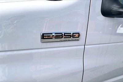 2026 Ford E-Series Cutaway E-350 SRW