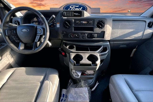 2026 Ford E-Series Cutaway E-350 SRW