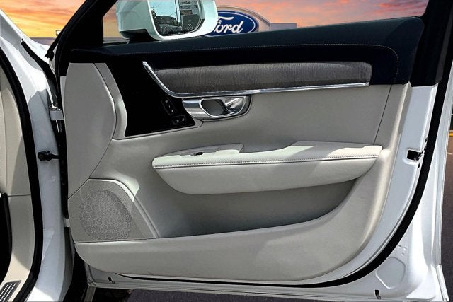 2023 Volvo V90 Cross Country Ultimate