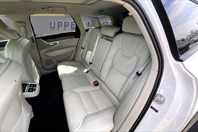 2023 Volvo V90 Cross Country Ultimate