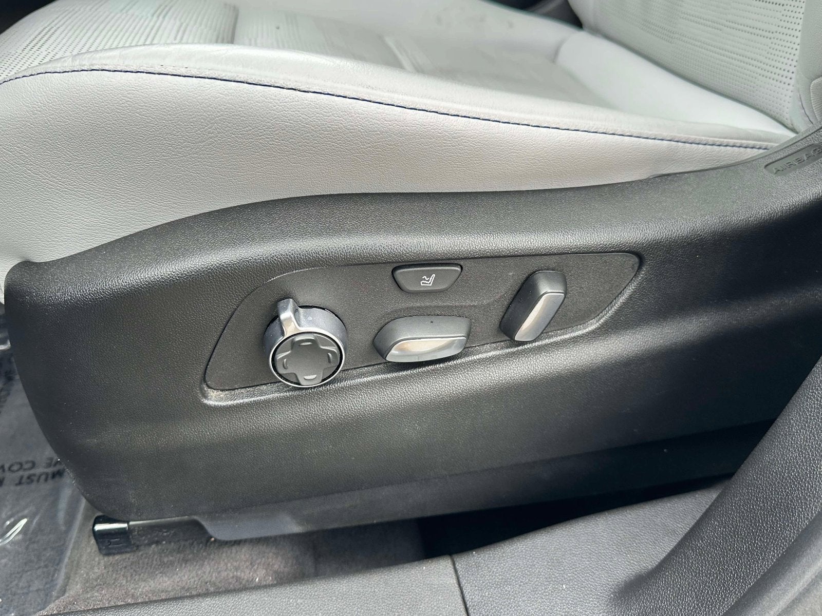 2025 Cadillac XT4 AWD Sport