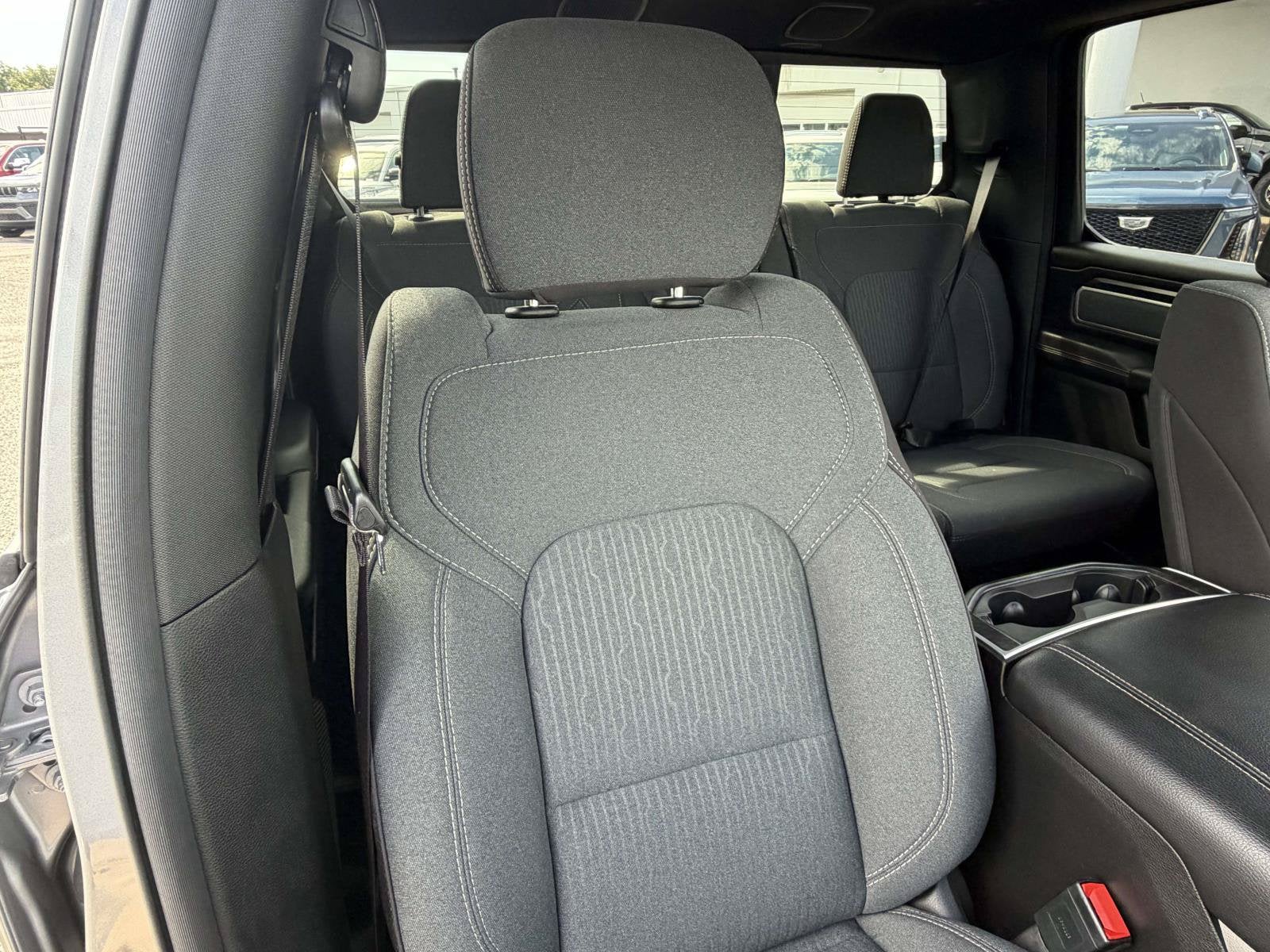 2022 RAM 1500 Big Horn Crew Cab 4x4 5'7' Box