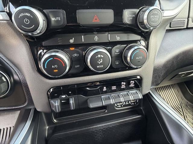 2022 RAM 1500 Big Horn Crew Cab 4x4 5'7' Box