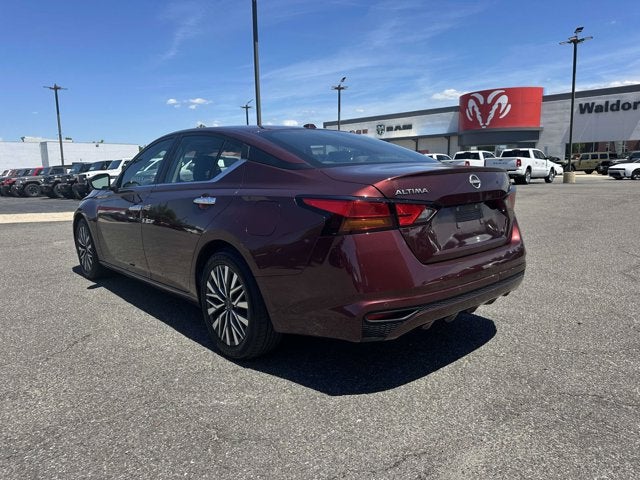 2024 Nissan Altima SV FWD