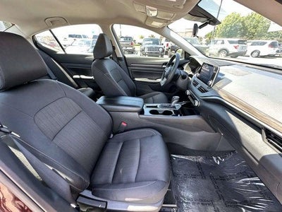 2024 Nissan Altima SV FWD