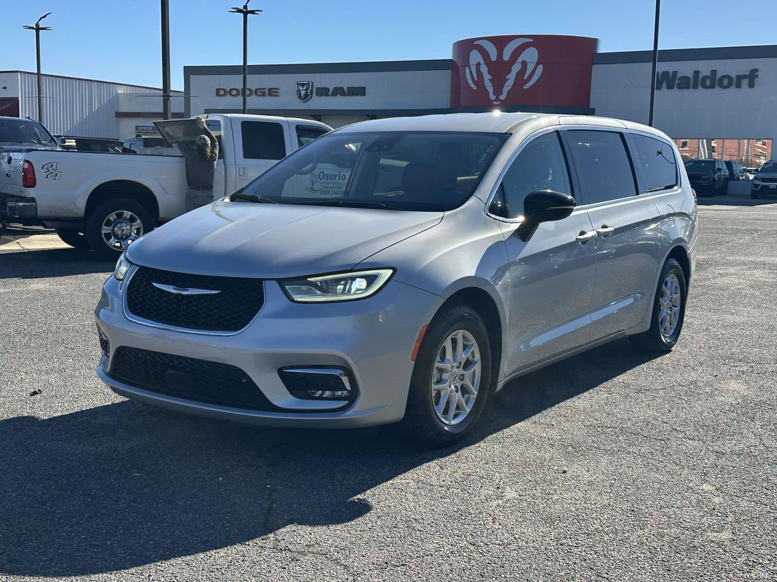 2024 Chrysler Pacifica Touring L