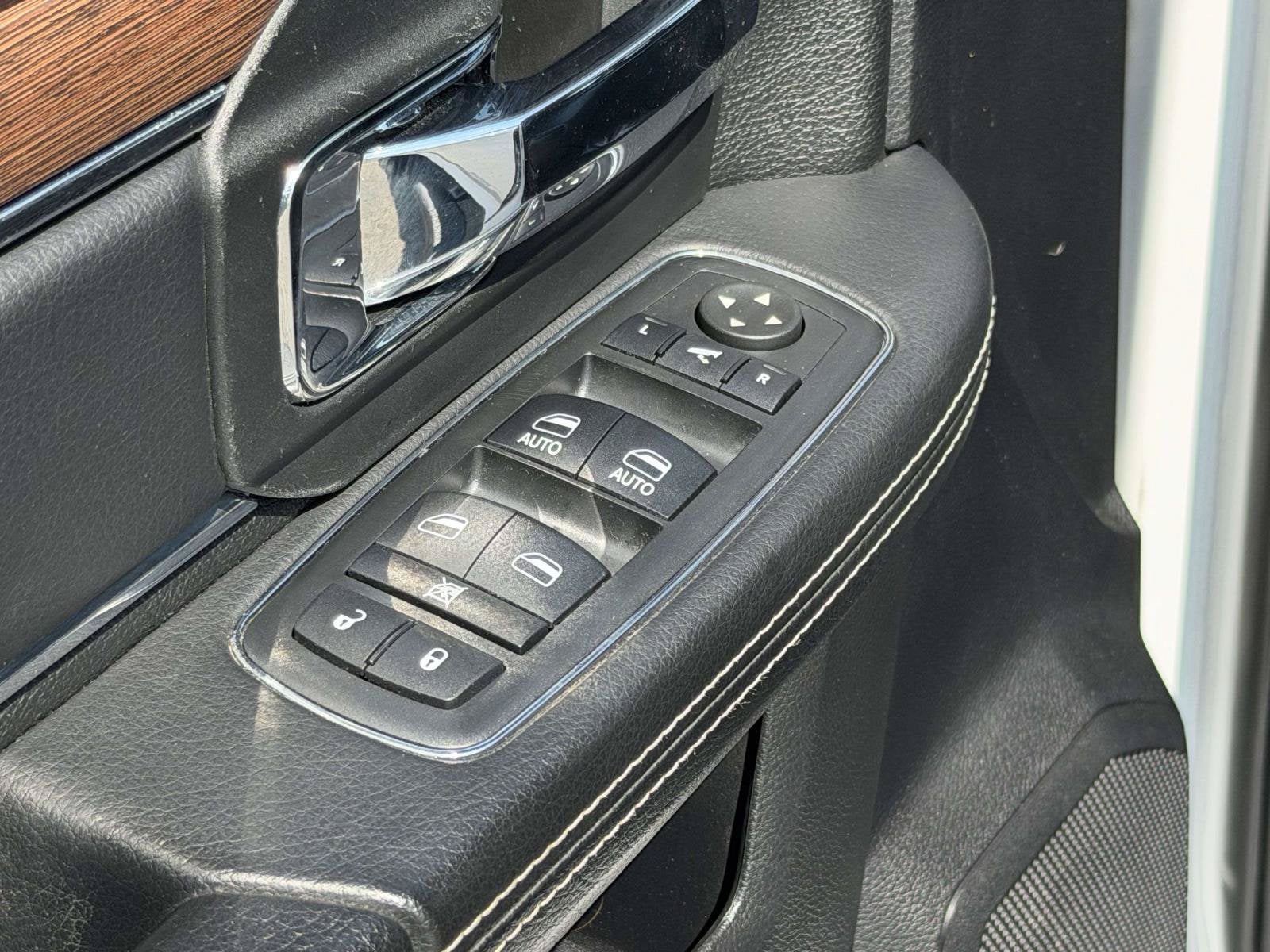 2017 RAM 2500 Laramie Mega Cab 4x4 6'4' Box