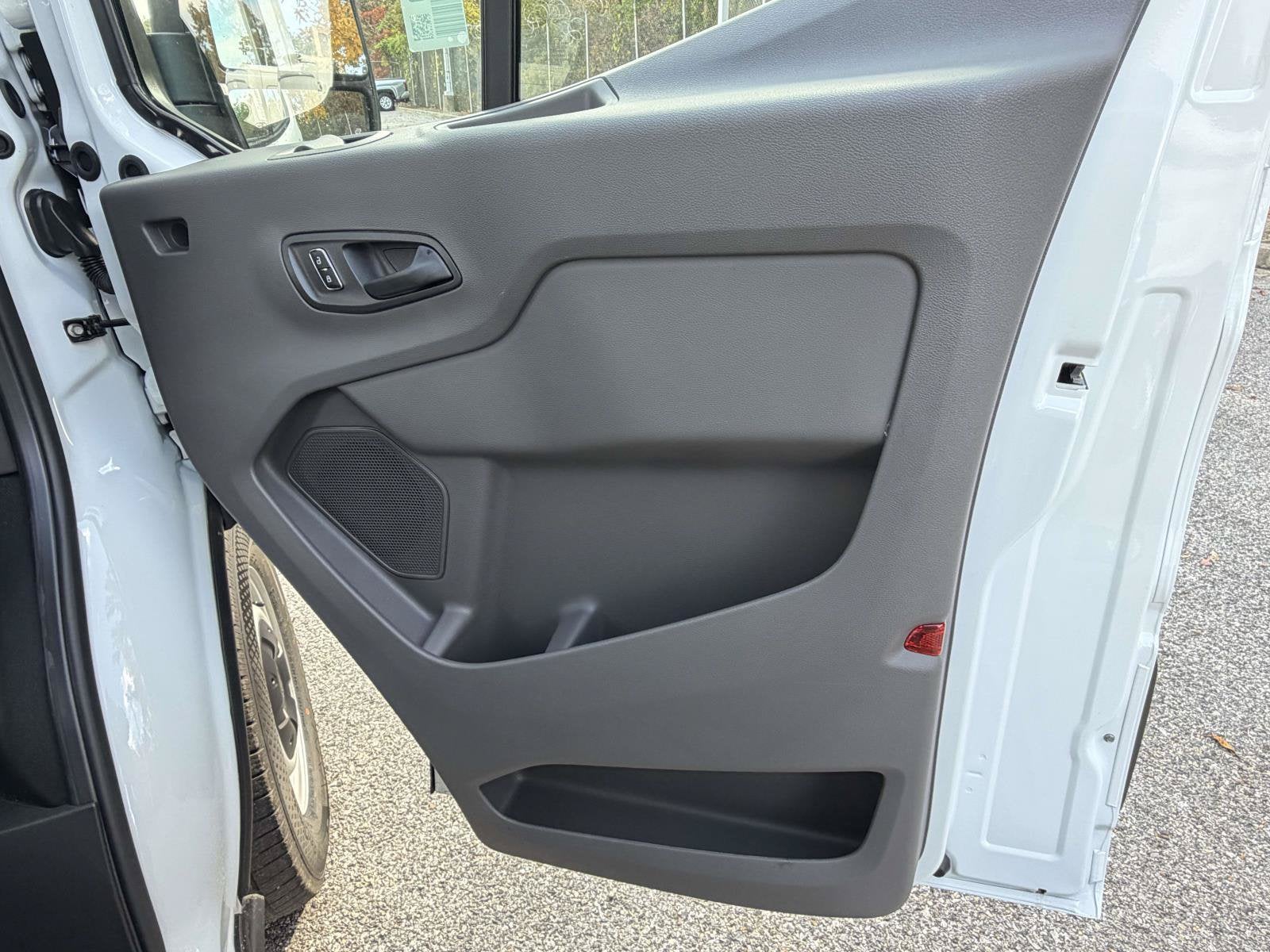 2027 Ford Transit Passenger Wagon XL