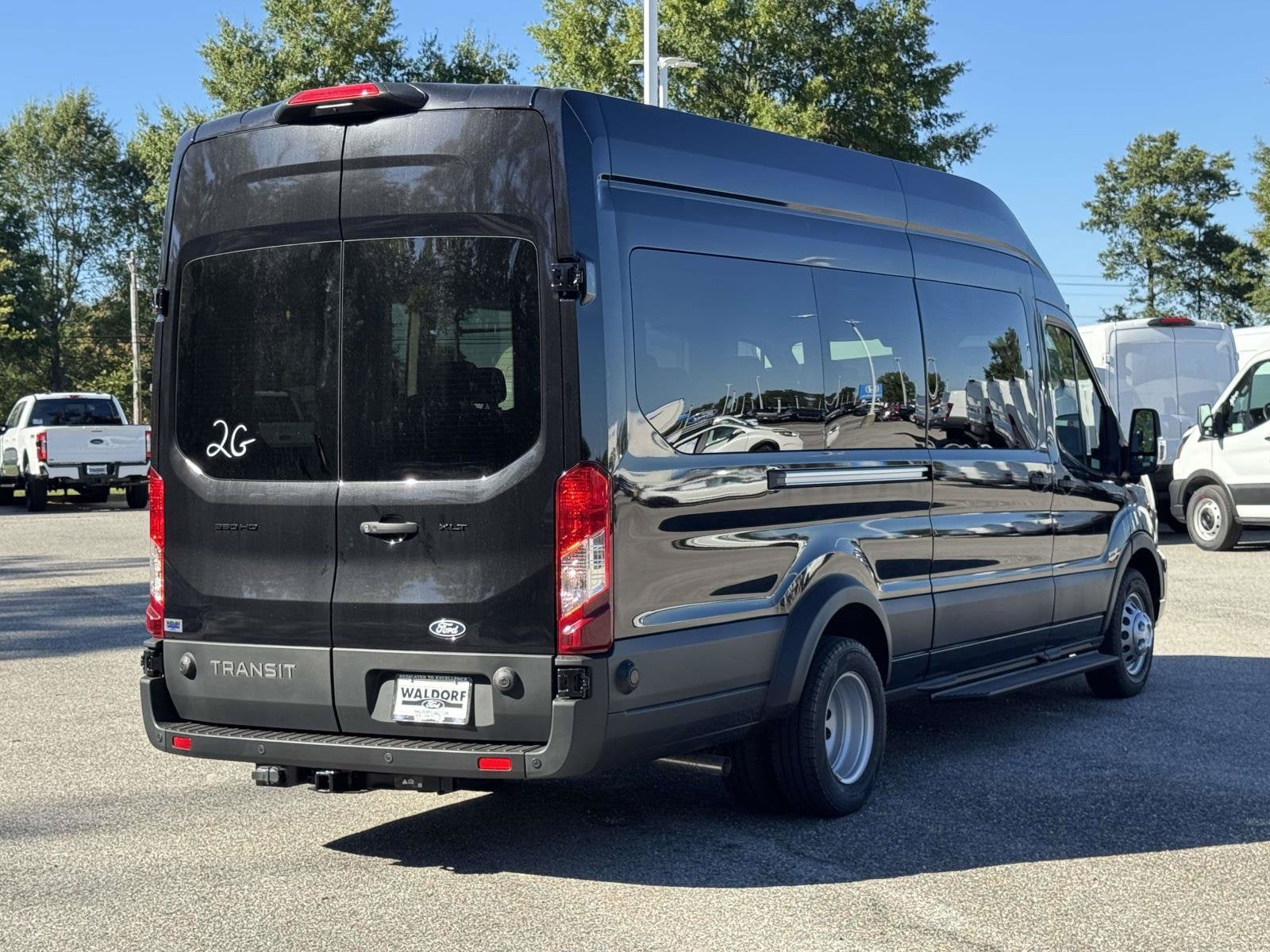 2027 Ford Transit Passenger Wagon XLT