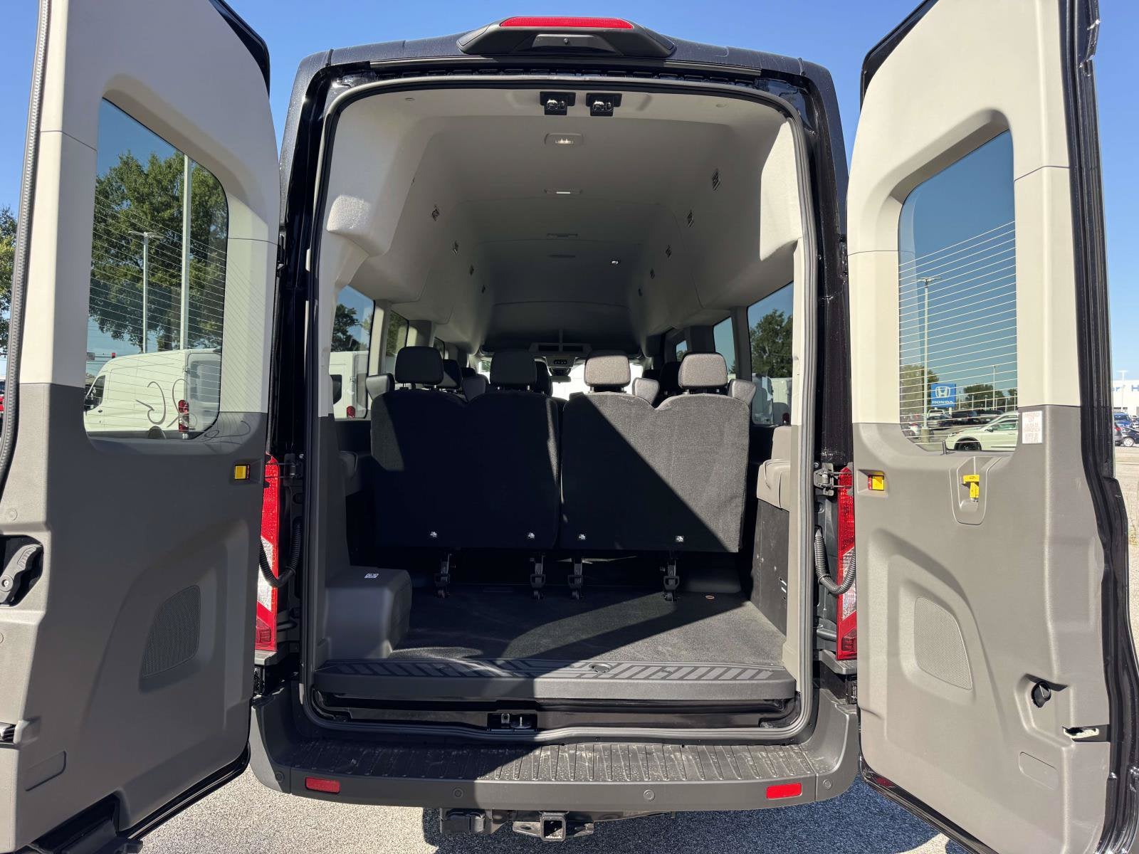 2027 Ford Transit Passenger Wagon XLT