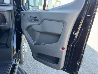 2027 Ford Transit Passenger Wagon XLT