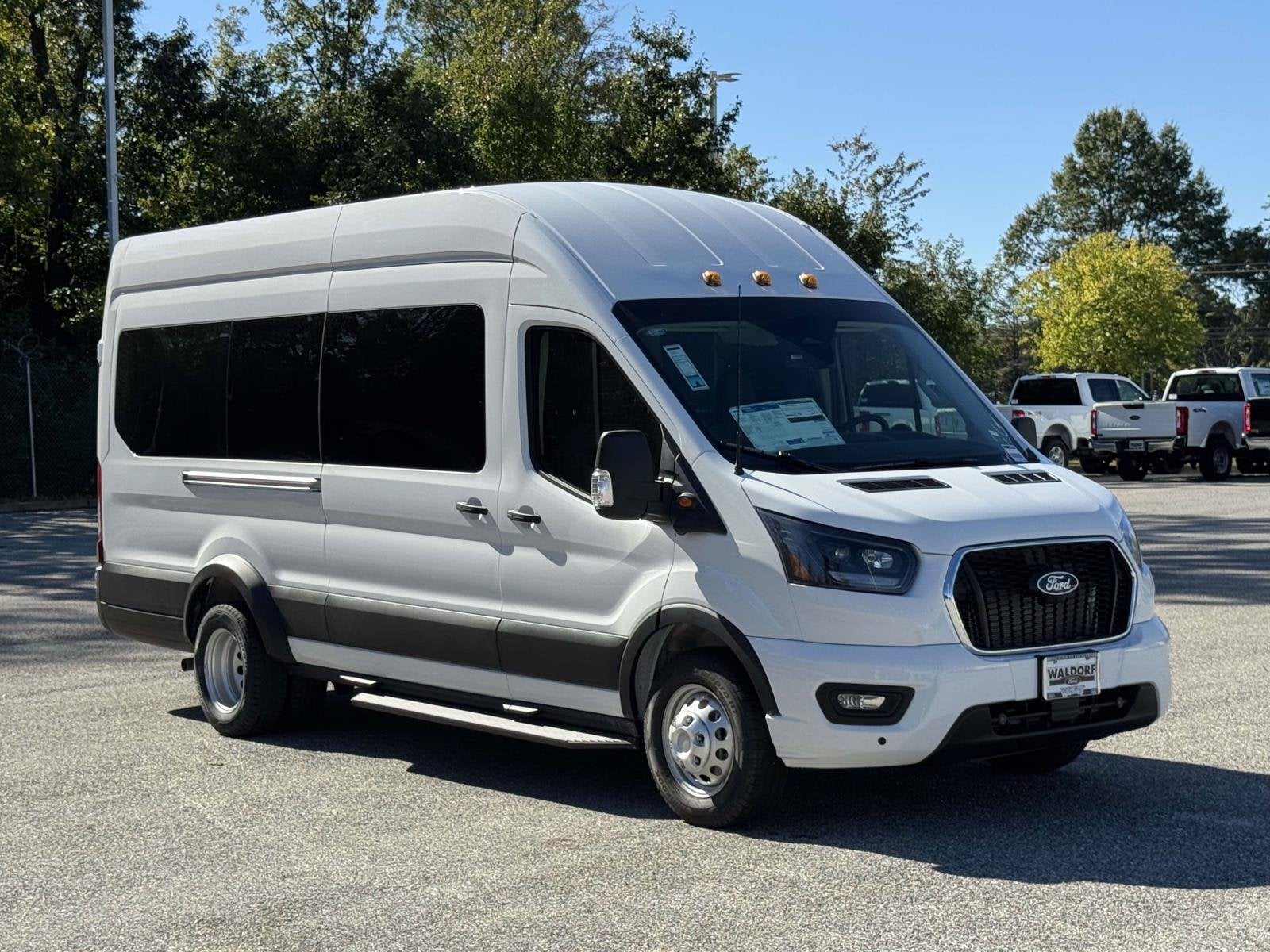 2027 Ford Transit Passenger Wagon XLT