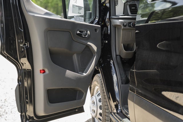 2026 Ford Transit Passenger Wagon XLT