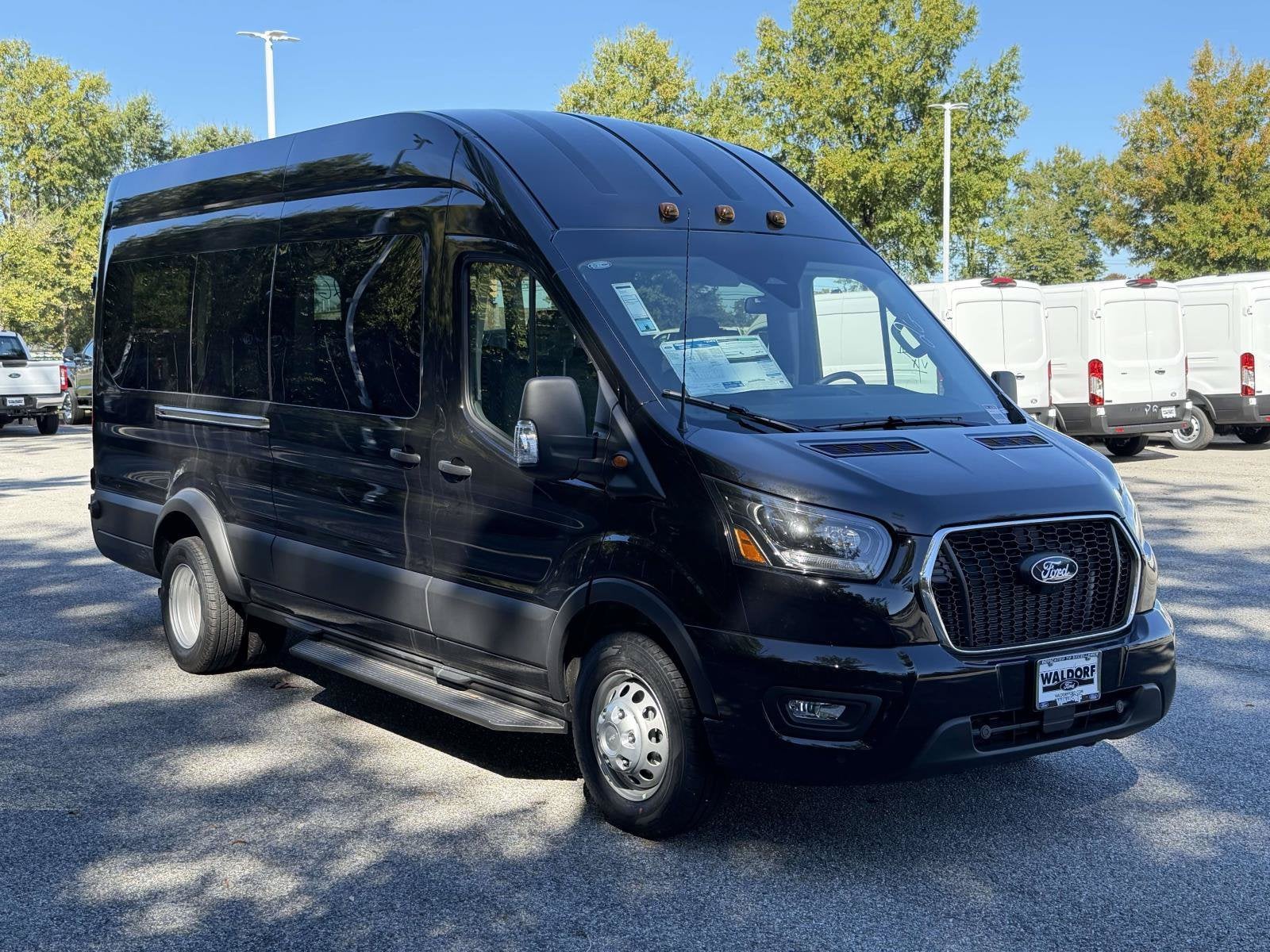 2027 Ford Transit Passenger Wagon XLT