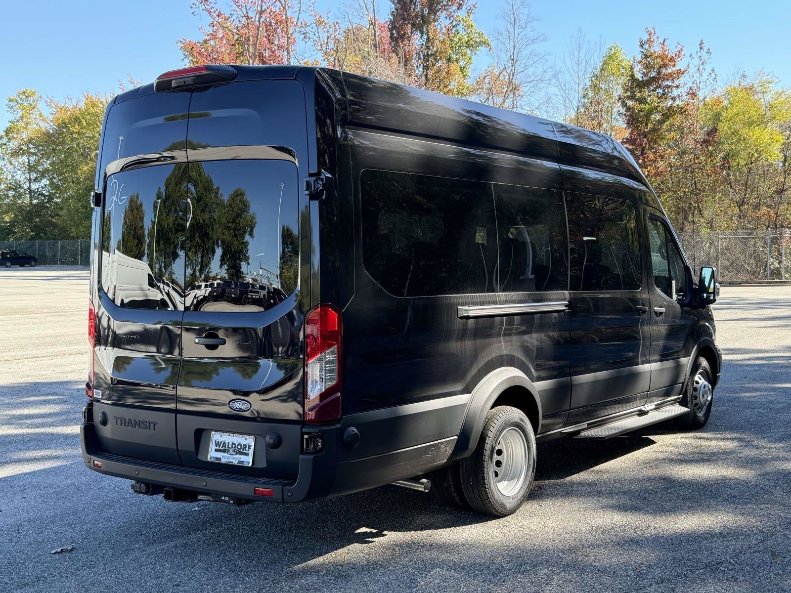 2027 Ford Transit Passenger Wagon XLT